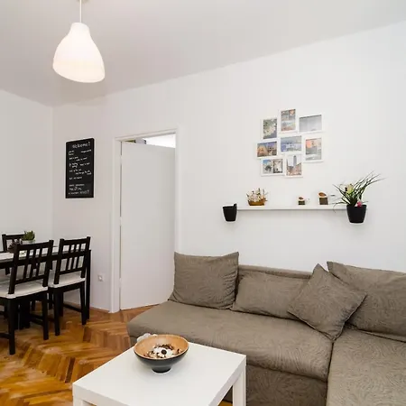 Nives Apartment