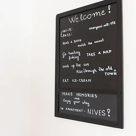 Nives * ドゥブロブニク